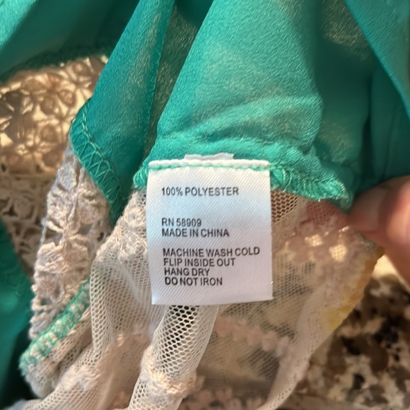 Gianni Bini Cream Lace & Kelly Green Lightweight Top, Sleeveless Medium GUC - Picture 12 of 13